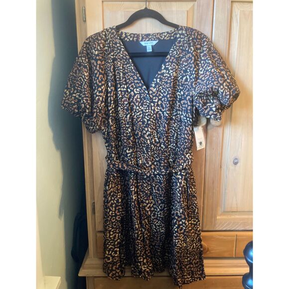 Nine West | NWT Puff Sleeve Animal Print Button Front Mini Dress | Medium - Picture 2 of 6
